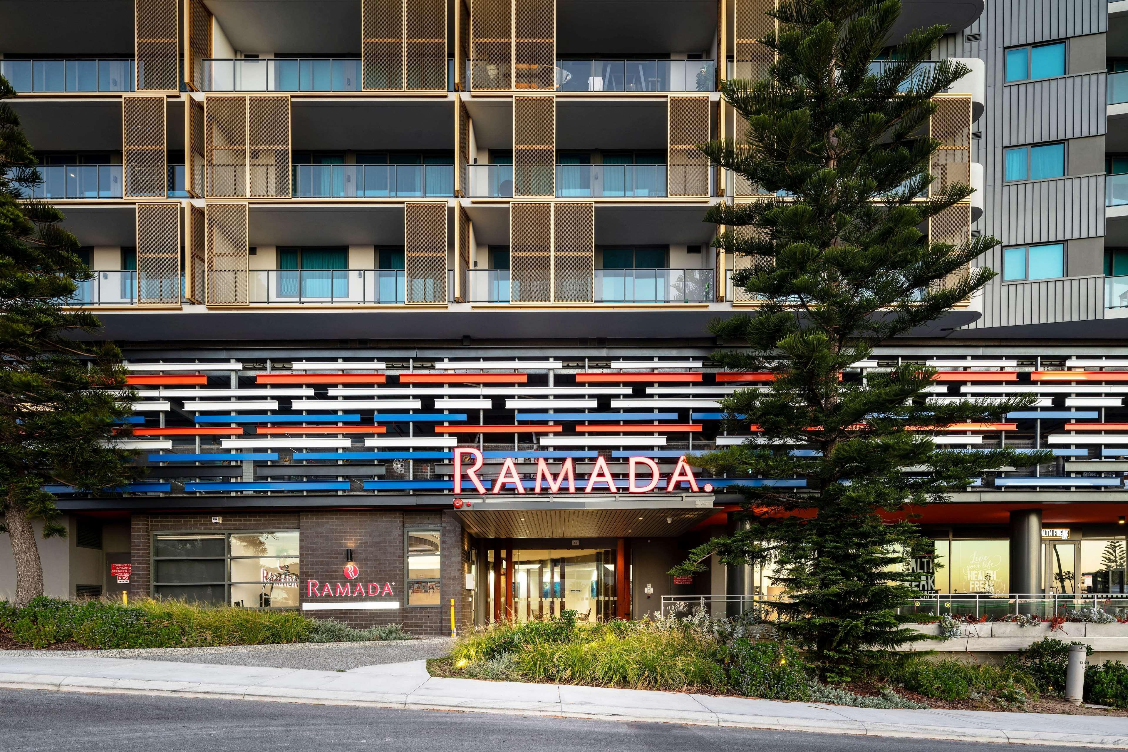 รามาดา เวโทรบลู สการ์โบโรช์บีช Hotel เพิร์ท ภายนอก รูปภาพ